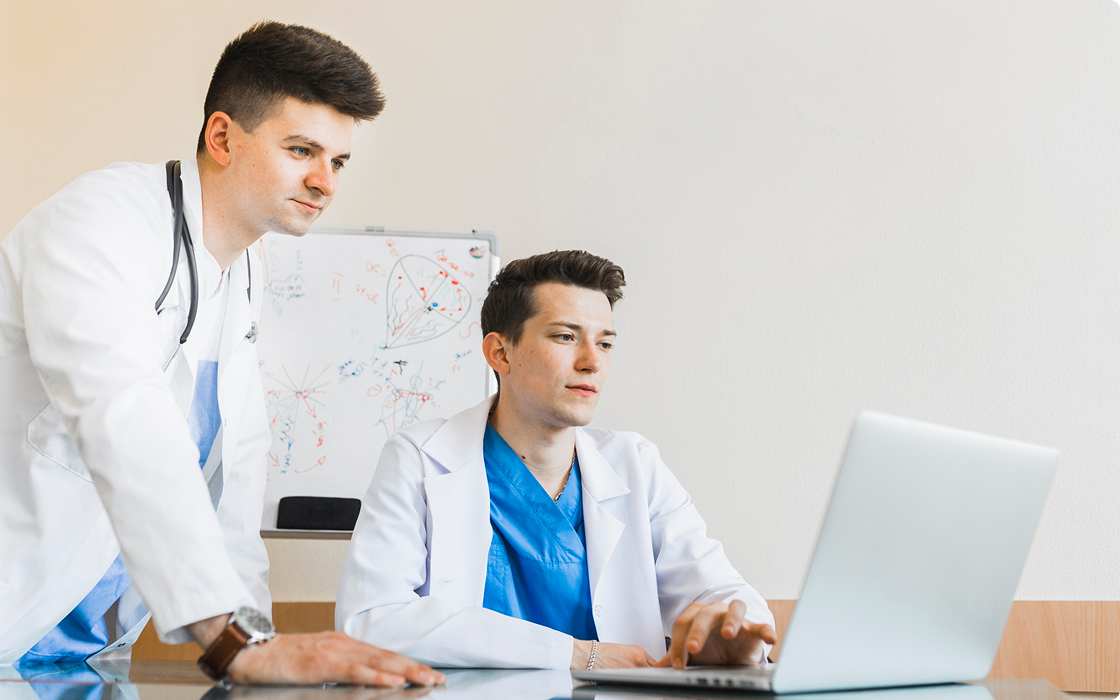 Two students in the Save training course